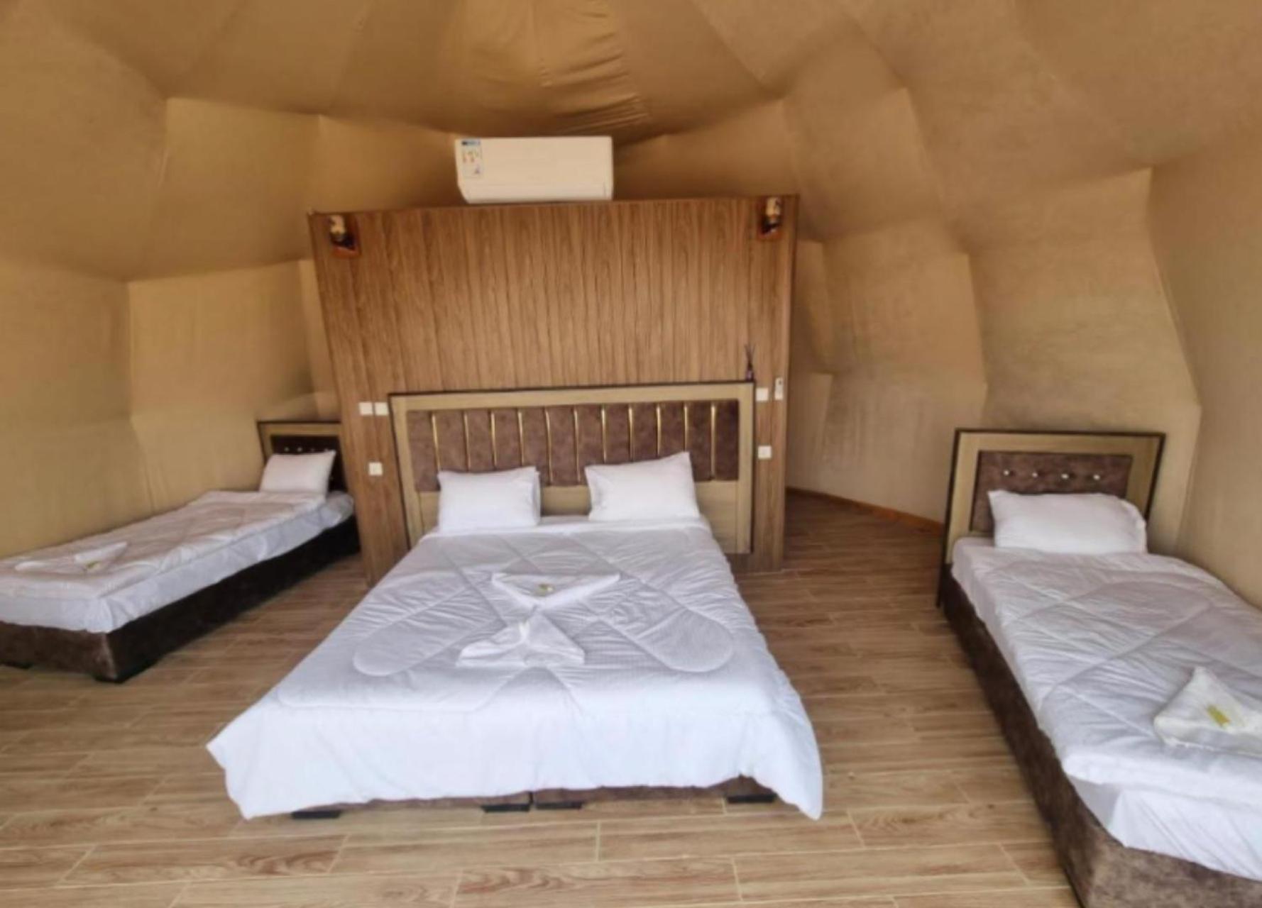 Angelina Wadi Rum Camp Buitenkant foto