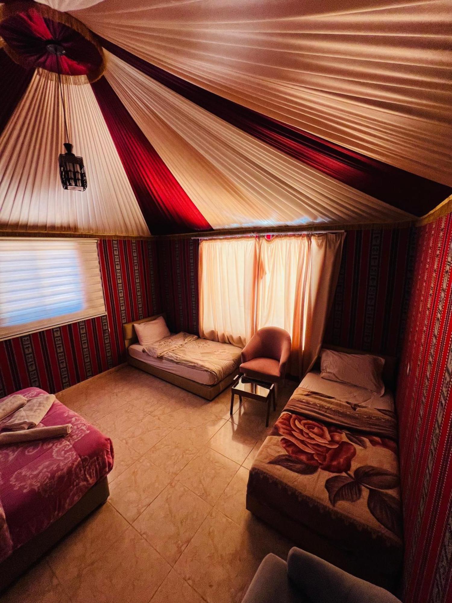 Angelina Wadi Rum Camp Buitenkant foto