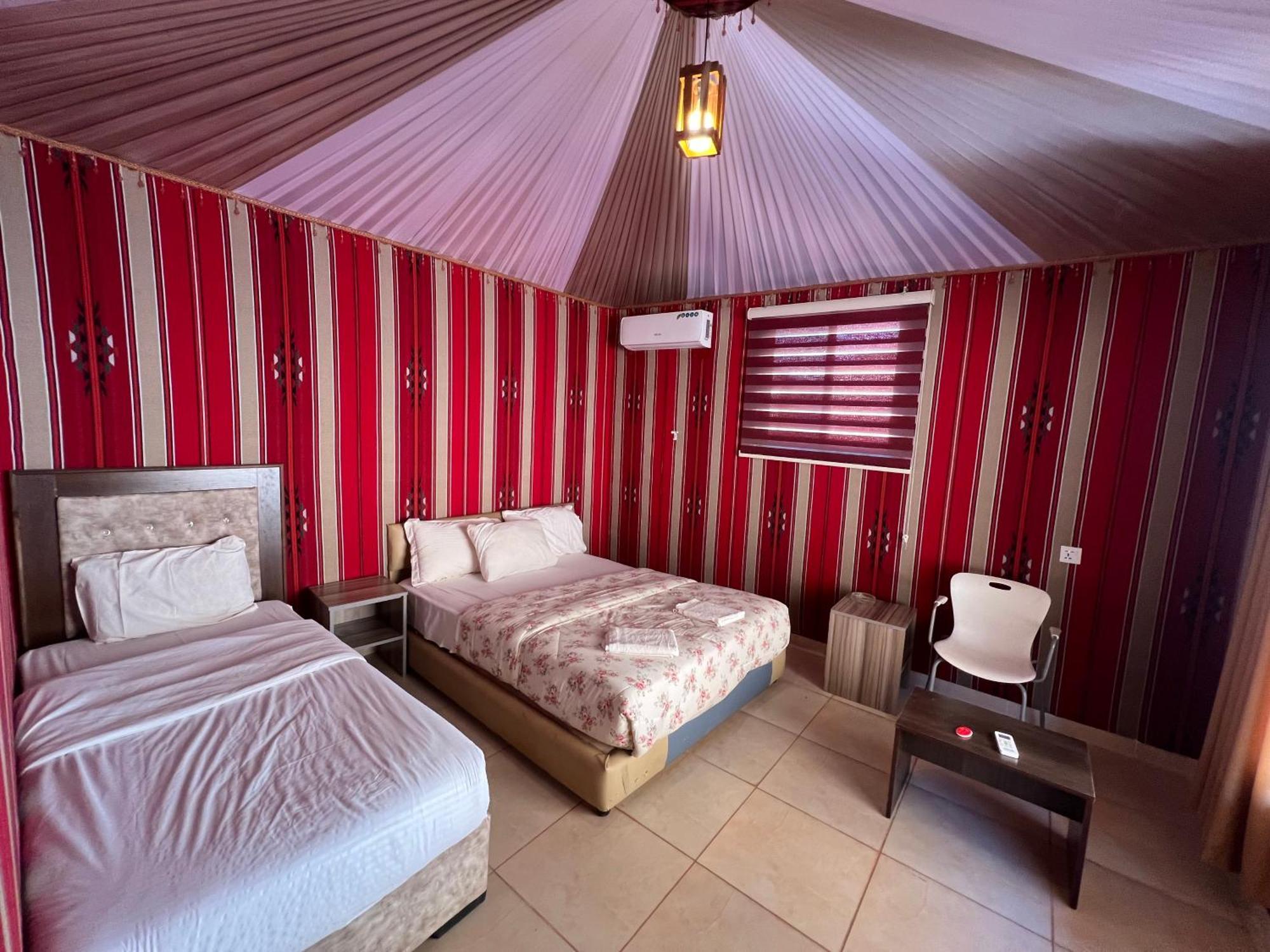 Angelina Wadi Rum Camp Buitenkant foto