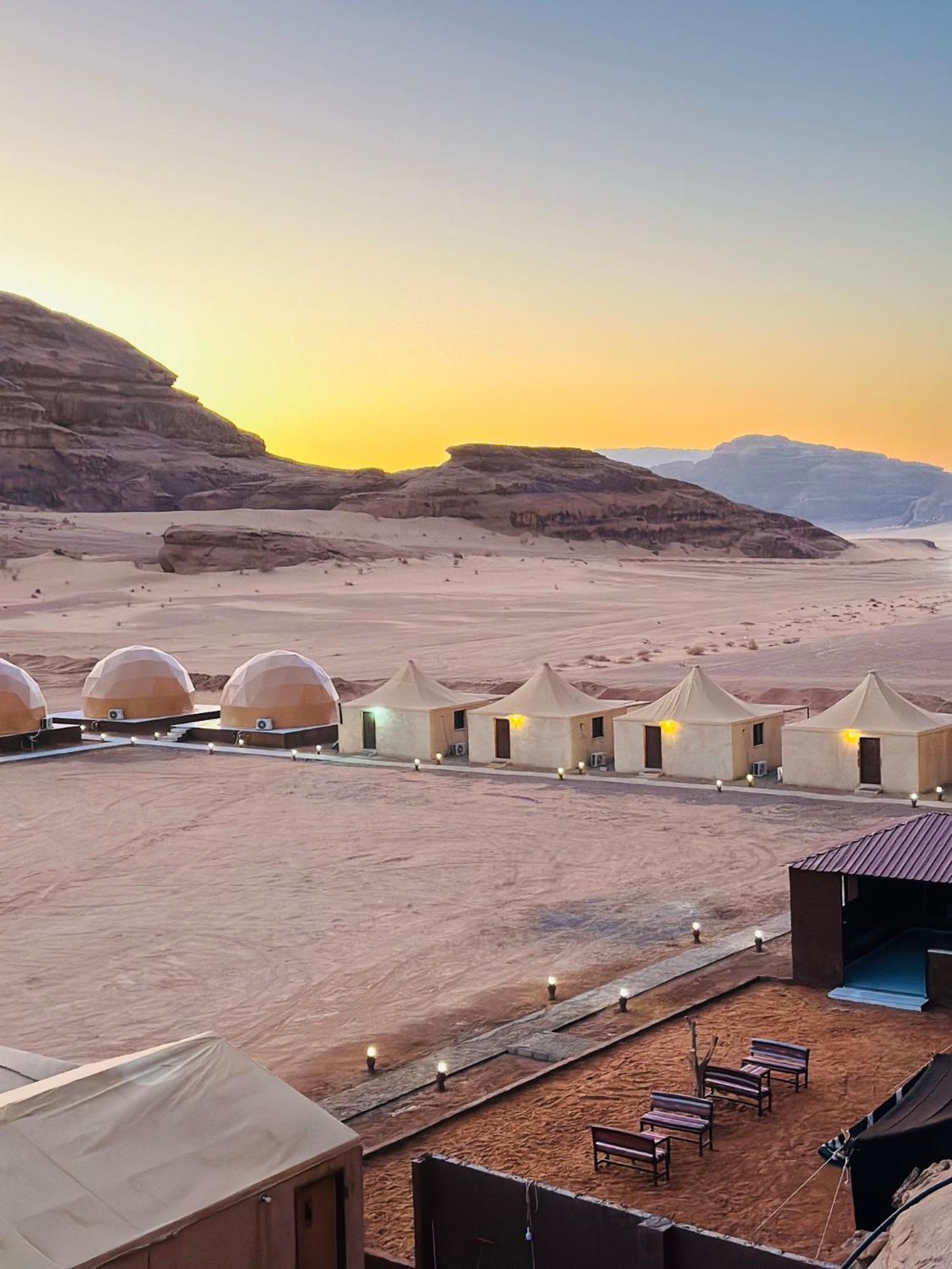 Angelina Wadi Rum Camp Buitenkant foto
